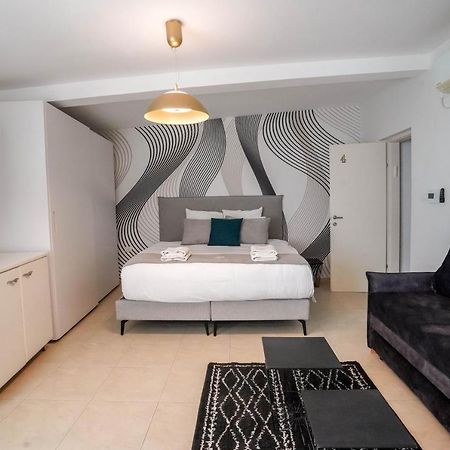 Апартаменты Yalarent Enorma Complex With Shared Heated Pool Эйлат Экстерьер фото