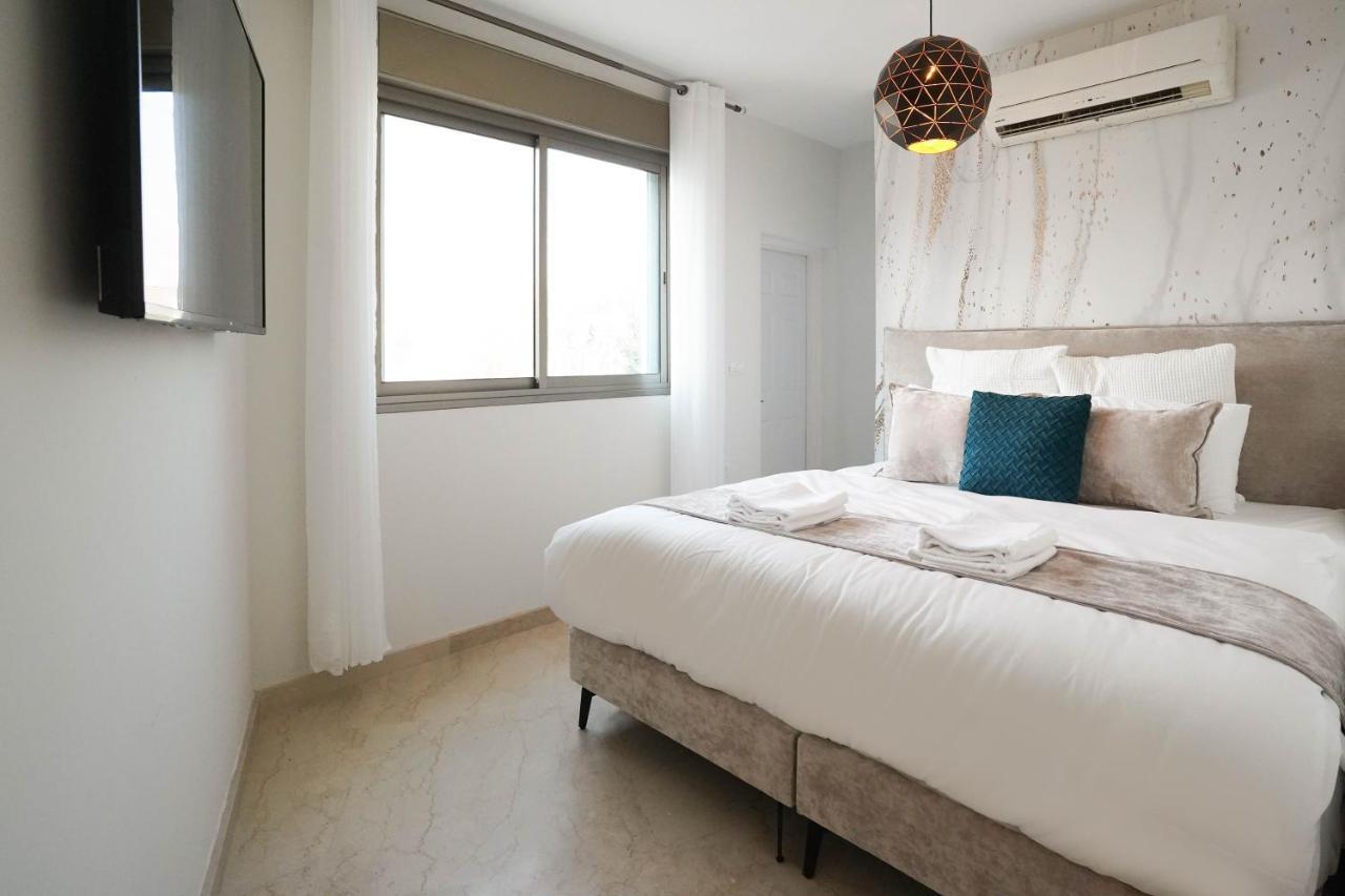 Апартаменты Yalarent Enorma Complex With Shared Heated Pool Эйлат Экстерьер фото